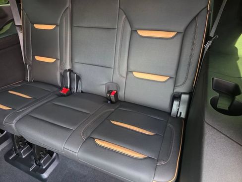 Used 2024 GMC Yukon AT4 AWD/4WD image 24