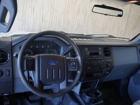 Used 2014 Ford F250 XL w/ Power Equipment Group image 11