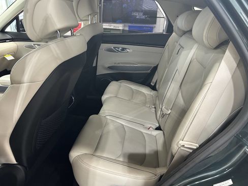 Used 2023 Genesis GV70 2.5T w/ Advanced Package image 14