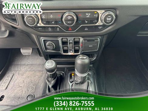 Used 2024 Jeep Wrangler Unlimited Sport AWD/4WD image 24