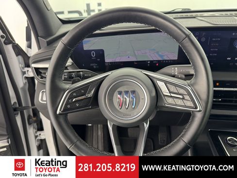 Used 2025 Buick Enclave Preferred image 28