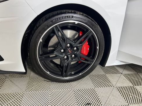 Used 2025 Chevrolet Corvette Stingray Premium Conv w/ Z51 Performance Package image 25