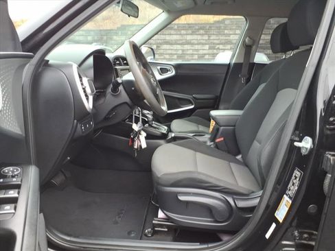 Certified 2021 Kia Soul LX image 12