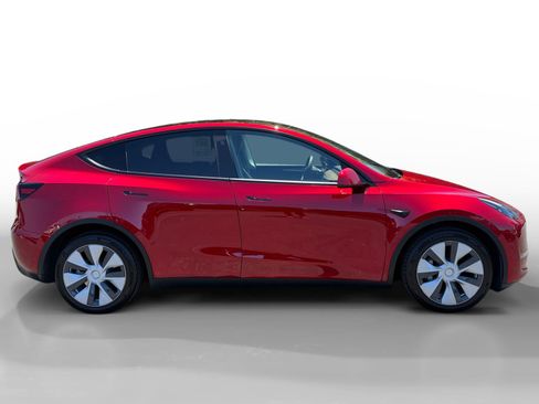 Used 2024 Tesla Model Y Long Range AWD/4WD image 6
