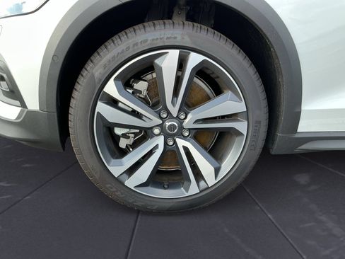 New 2026 Volvo V60 B5 Cross Country Plus w/ Protection Package Premier AWD/4WD image 14