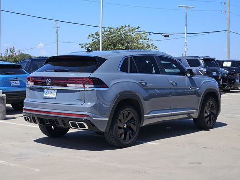 Used 2024 Volkswagen Atlas Cross Sport SEL R-Line AWD/4WD image 7