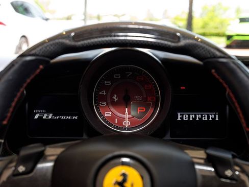 Used 2021 Ferrari F8 Spider RWD image 31