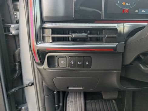 Used 2024 Hyundai Santa Fe Calligraphy AWD/4WD image 11
