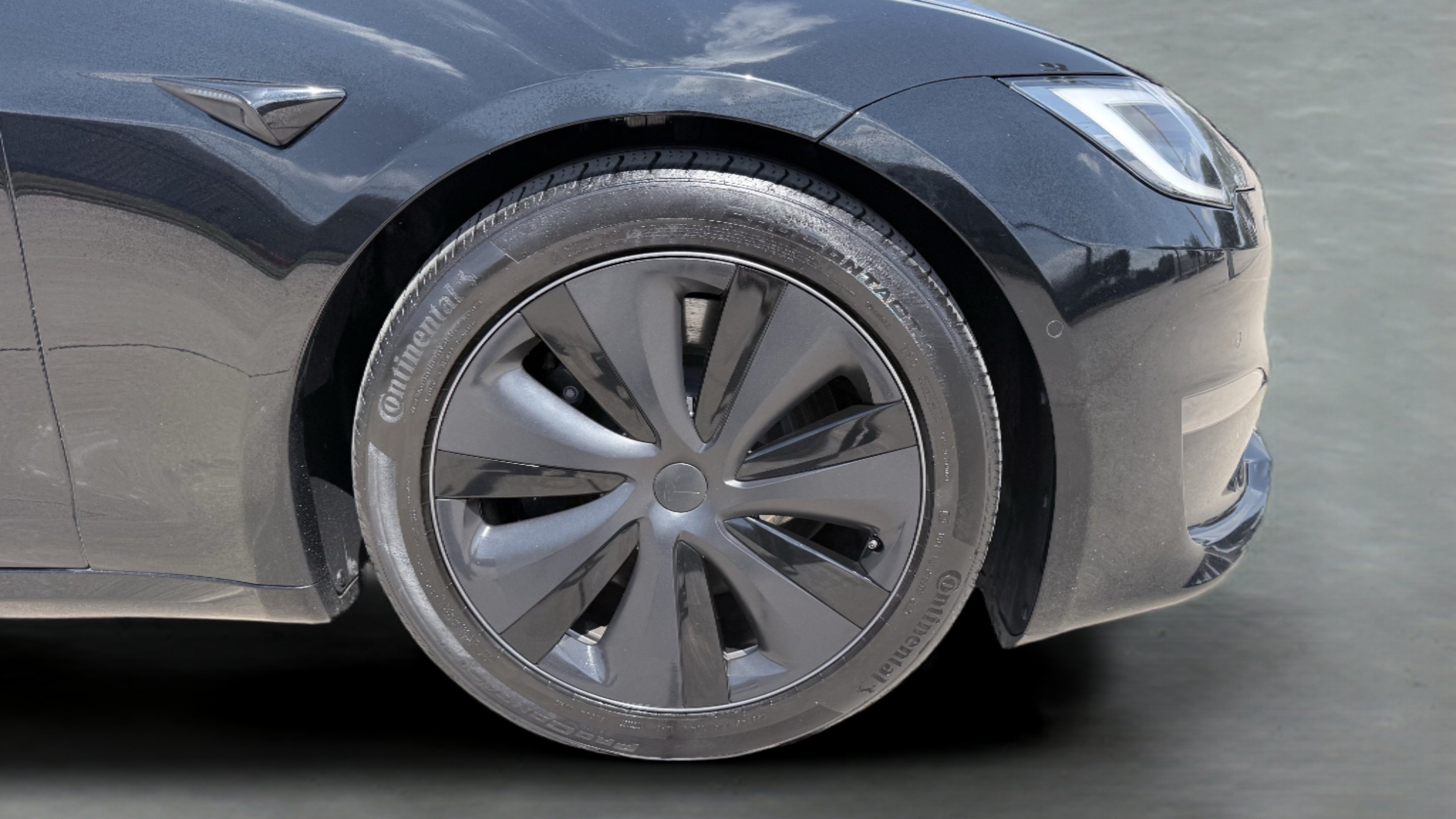 Used 2023 Tesla Model S AWD/4WD image 9