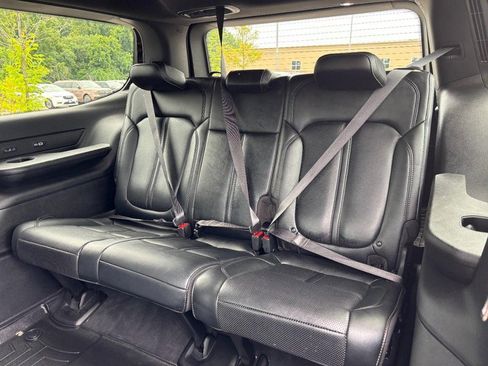 Used 2022 Jeep Wagoneer Series II w/ Flexible Seating Group AWD/4WD image 11