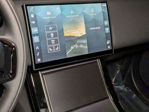 New 2026 Land Rover Range Rover Velar Dynamic SE image 12