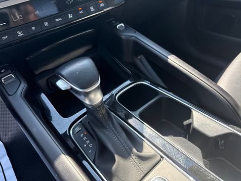 Used 2025 Kia Telluride S image 29