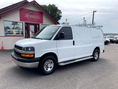Used 2020 Chevrolet Express 2500 w/ Driver Convenience Package image 4