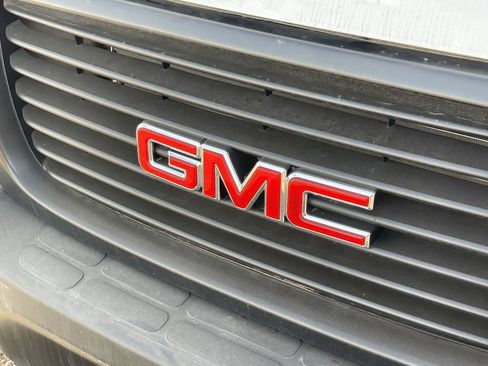 New 2025 GMC Savana 2500 Extended w/ Driver Convenience Package image 31