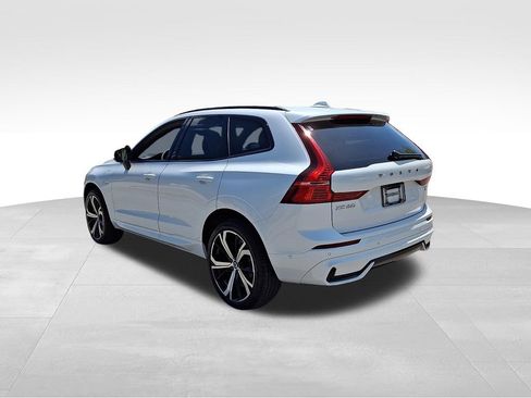 Used 2022 Volvo XC60 T8 R-Design w/ Advanced Package AWD/4WD image 4