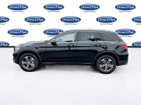 Used 2016 Mercedes-Benz GLC 300 4MATIC w/ Multimedia Package image 4