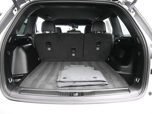 Used 2023 Jeep Grand Cherokee Altitude RWD image 20