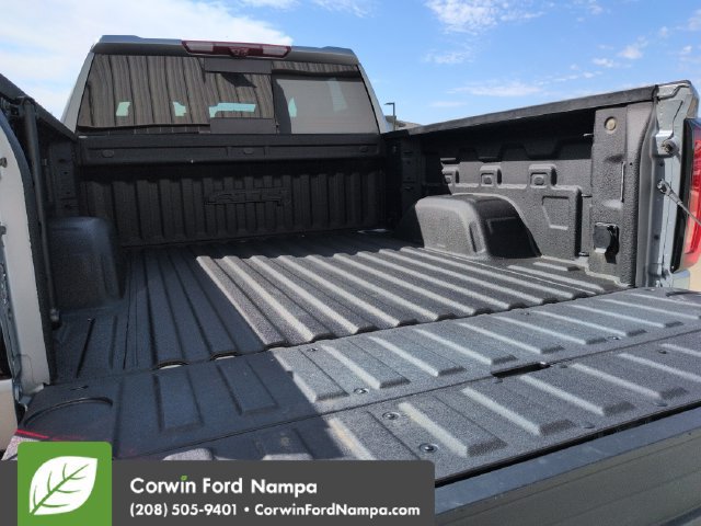 Used 2024 GMC Sierra 1500 AT4 w/ Technology Package AWD/4WD image 30