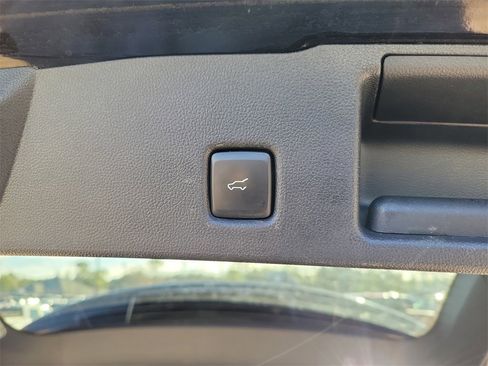 Used 2024 Ford Escape Active image 10