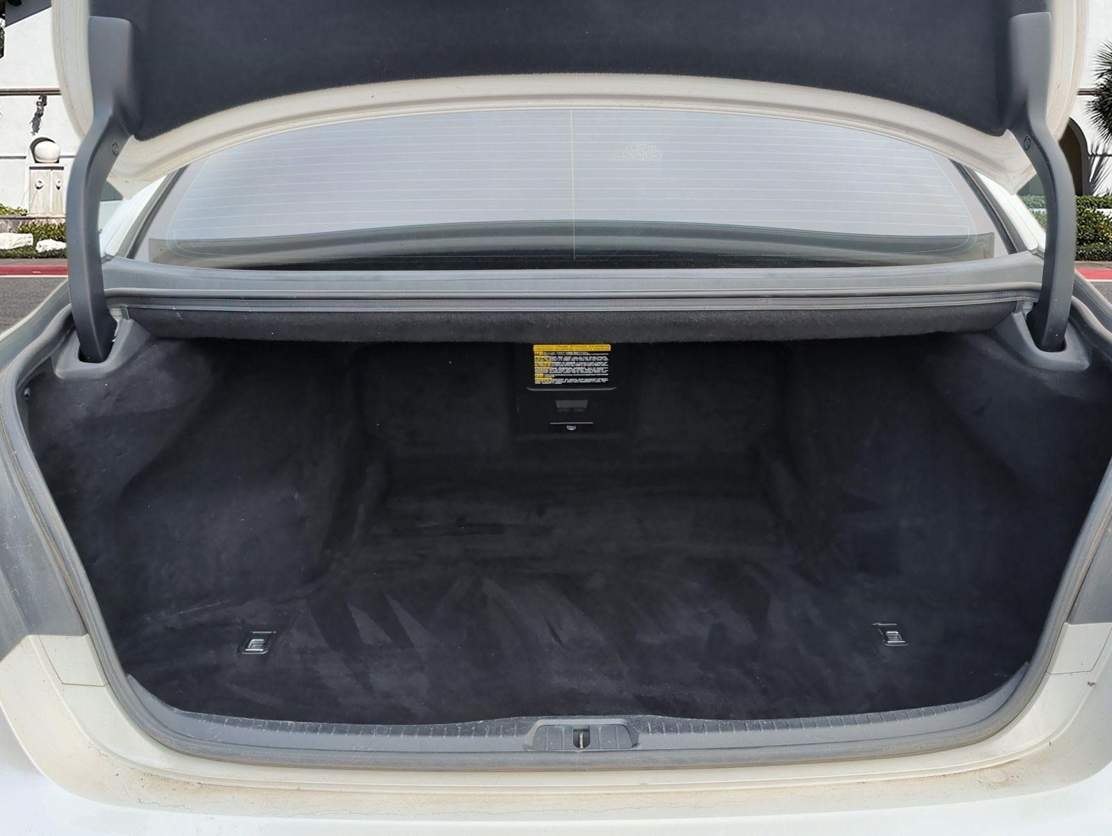Used 2013 Lexus LS 460 w/ Comfort Pkg RWD image 27