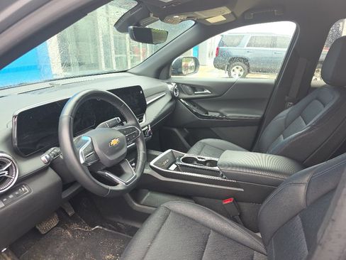 Used 2025 Chevrolet Equinox LT w/ Convenience Package II AWD/4WD image 9