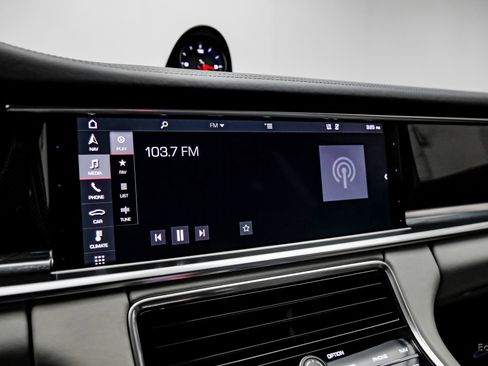 Used 2018 Porsche Panamera Turbo Sport Turismo image 65