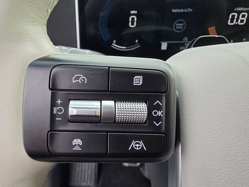 Used 2025 Hyundai Santa Fe SEL image 25