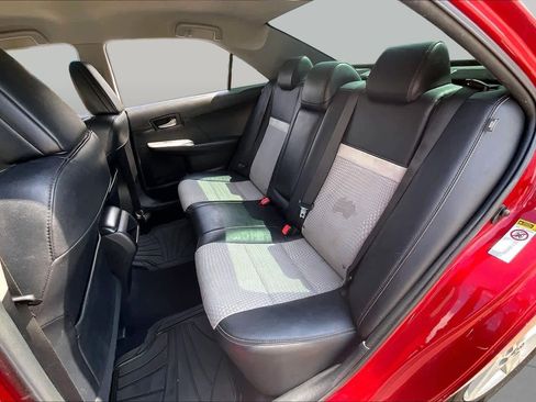 Used 2014 Toyota Camry SE FWD image 20