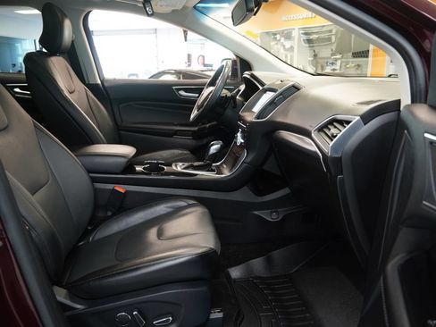 Used 2017 Ford Edge Titanium w/ Equipment Group 301A AWD/4WD image 37