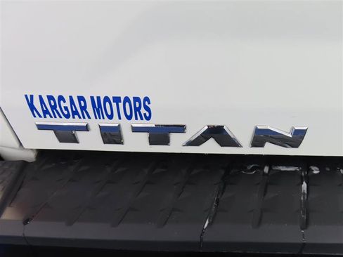 Used 2022 Nissan Titan S w/ S Utility Package image 7