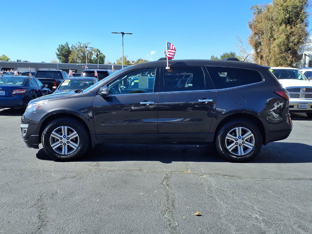 Used 2016 Chevrolet Traverse LT FWD image 3