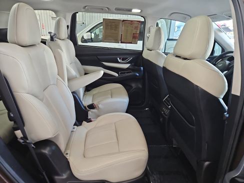 Used 2020 Subaru Ascent Limited AWD/4WD image 11