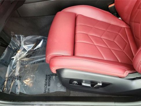 Used 2024 BMW i5 eDrive40i w/ Premium Package image 34