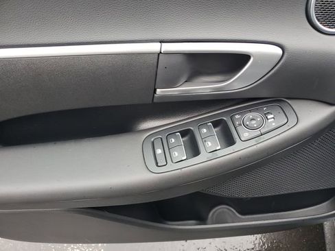 Used 2025 Hyundai Sonata SE image 21