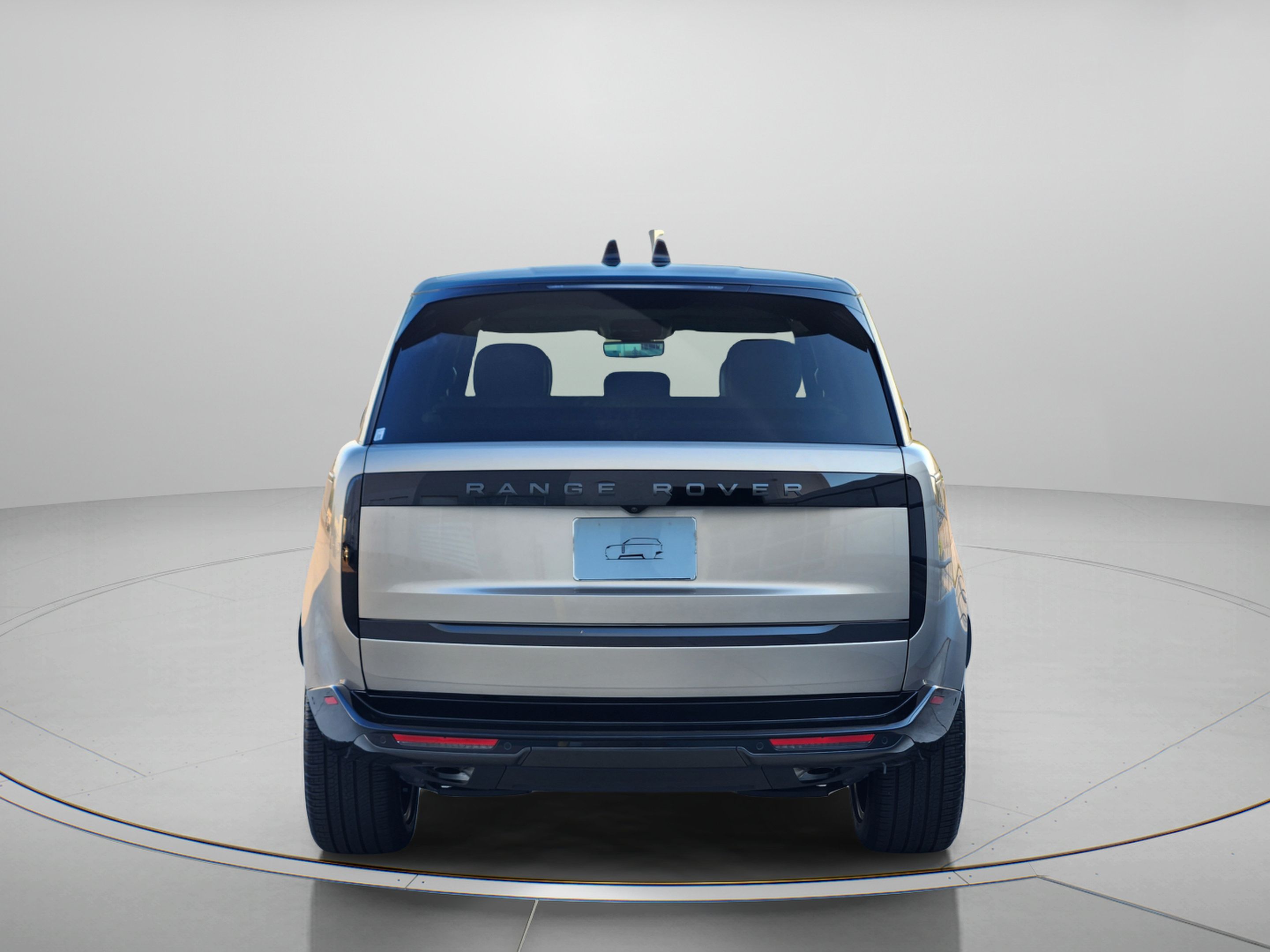 Certified 2026 Land Rover Range Rover SE AWD/4WD image 4