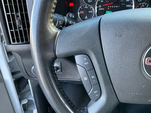 Used 2022 GMC Savana 3500 w/ Power Convenience Package image 10