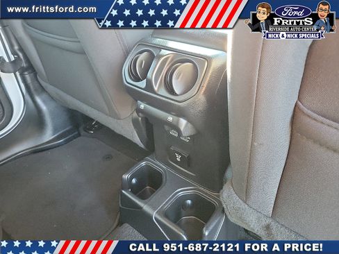 Used 2020 Jeep Wrangler Unlimited Sahara image 16
