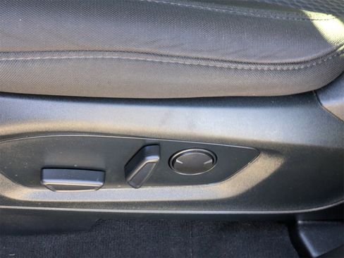 Used 2022 Ford Explorer XLT image 22