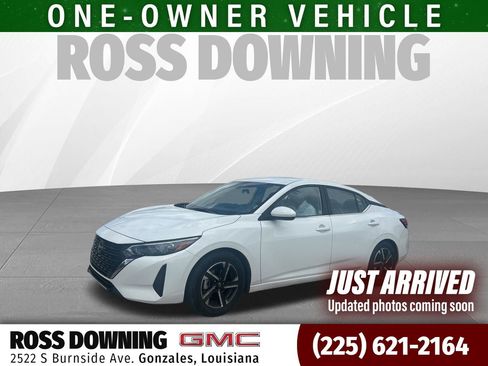 Used 2025 Nissan Sentra SV image 1