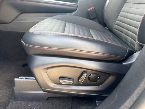 Used 2025 Ford Explorer ST-Line w/ ST-Line Street Pack image 25