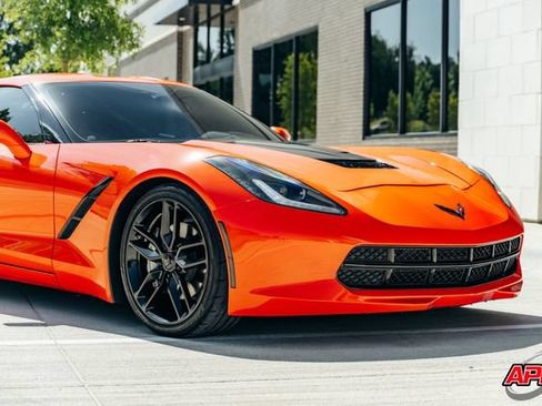 Used 2019 Chevrolet Corvette Stingray Coupe w/ Carbon Flash Badge Package RWD image 58