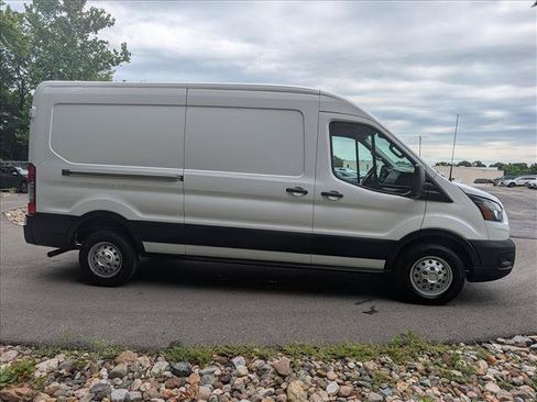 Used 2023 Ford Transit 250 Medium Roof AWD image 6