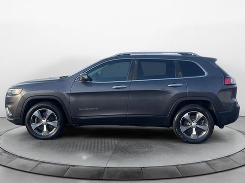 Used 2019 Jeep Cherokee Limited image 2