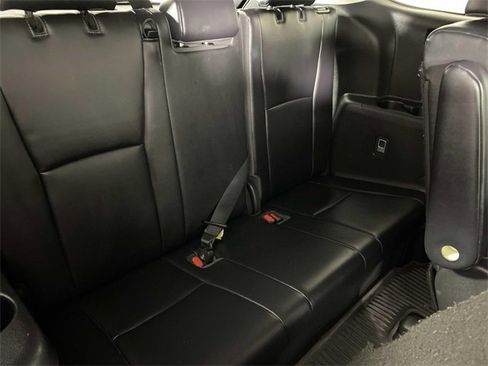 Used 2023 Toyota Highlander XLE image 13