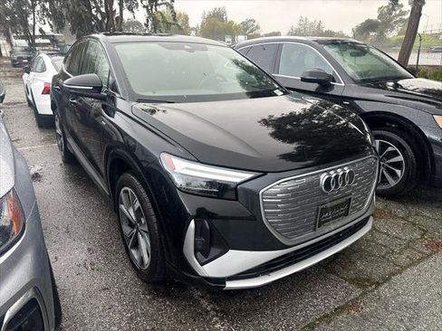 Used 2024 Audi Q4 e-tron Premium Plus AWD/4WD image 2