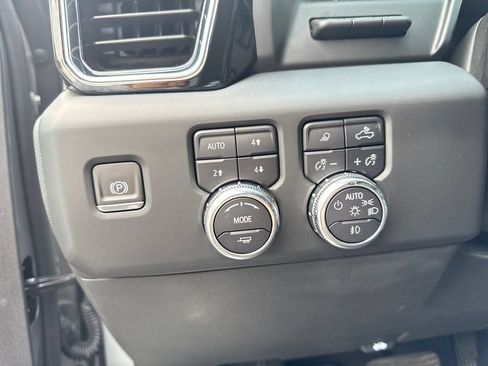 Certified 2023 GMC Sierra 1500 Denali w/ Denali Reserve Package AWD/4WD image 17