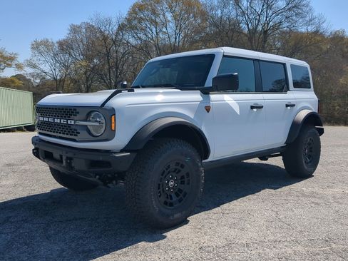 New 2026 Ford Bronco Badlands image 6