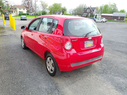 Used 2011 Chevrolet Aveo5 LT w/ Power and Convenience Package FWD image 6