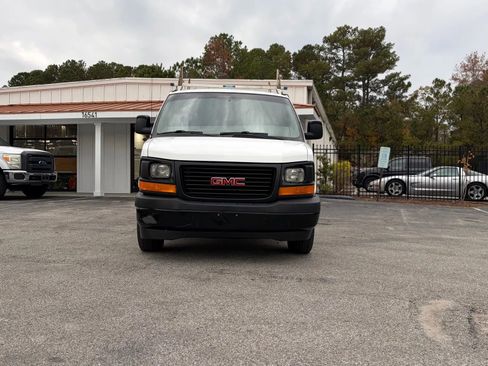 Used 2017 GMC Savana 2500 image 10