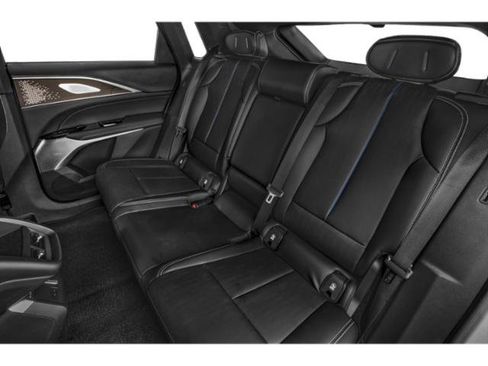Used 2023 Cadillac Lyriq 2WD image 13